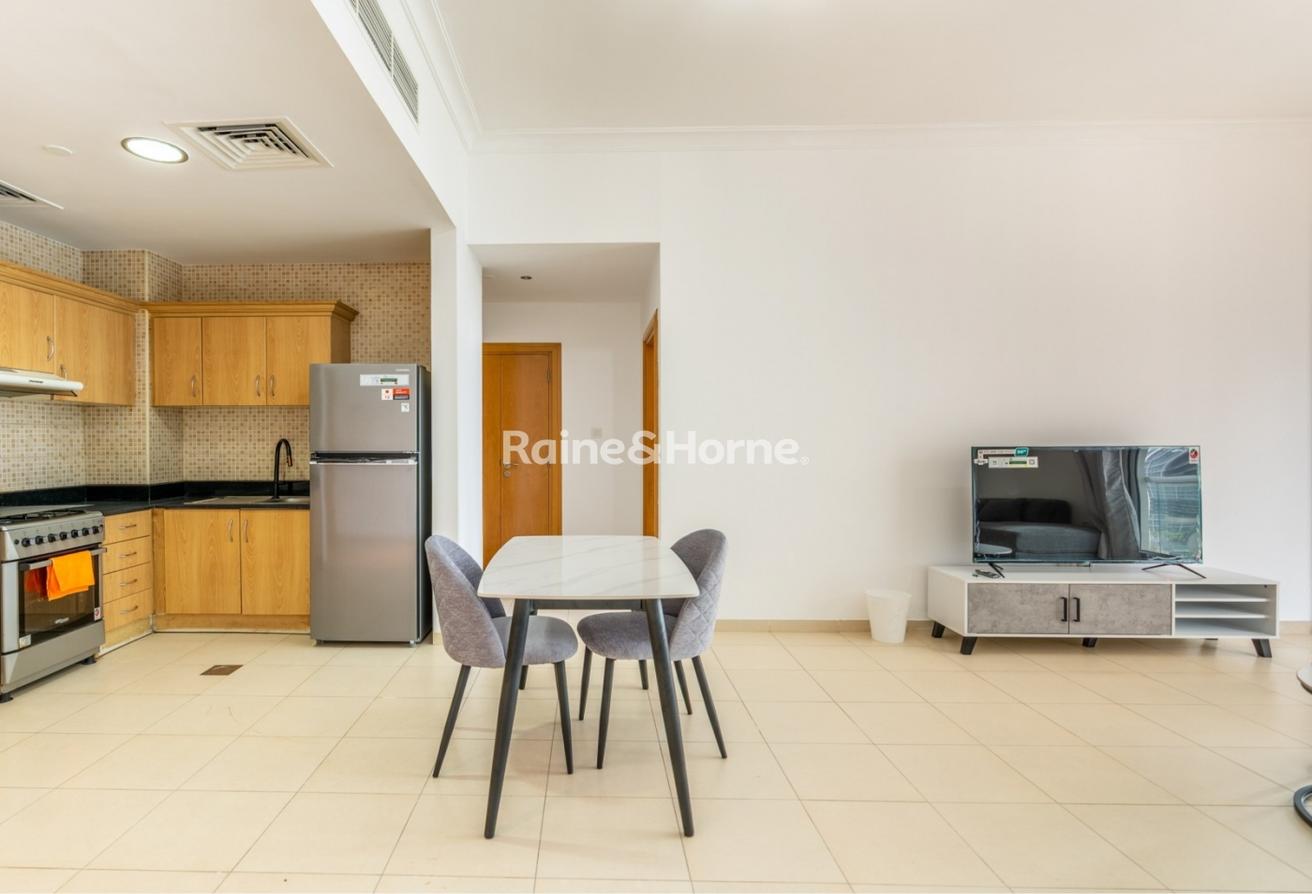 Furnished 1-BR | Canal and City Views I Vacant photo 6