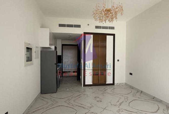 100842007 - Property Image 2