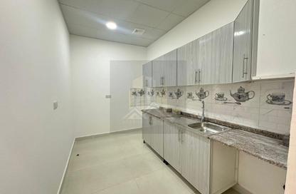 Apartment - Studio - 1 for rent in Khalifa City - Abu Dhabi