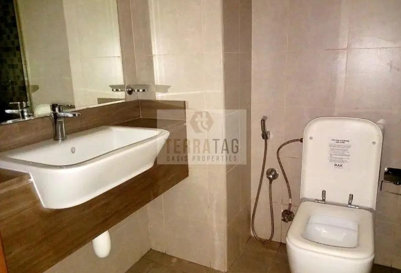 Semi Furnished | Ready to Move in | Chiller Free photo 4