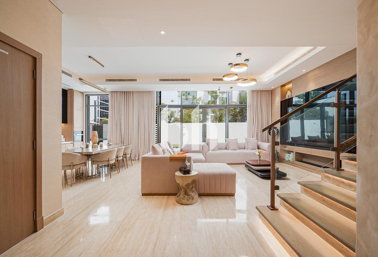 Serene living | Fully upgraded | Turnkey photo 5