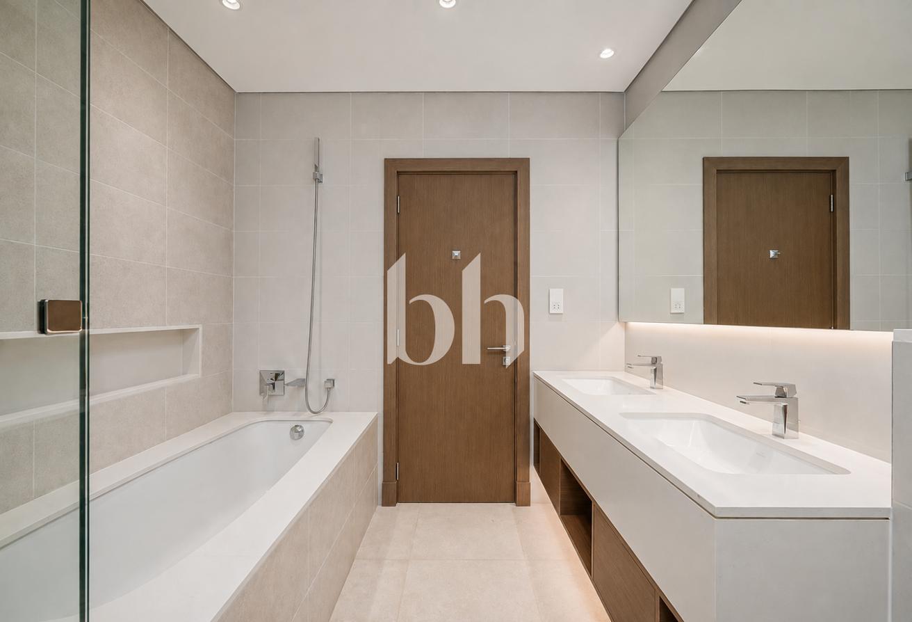 Serene living | Fully upgraded | Turnkey photo 24
