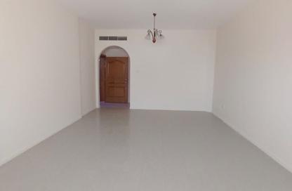 Apartment - 2 - 2 for rent in Burj Al Majaz Tower - Al Majaz 2 - Al Majaz - Sharjah