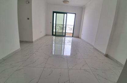 Apartment - 2 - 3 for rent in Fire Station Road - Muwaileh - Sharjah