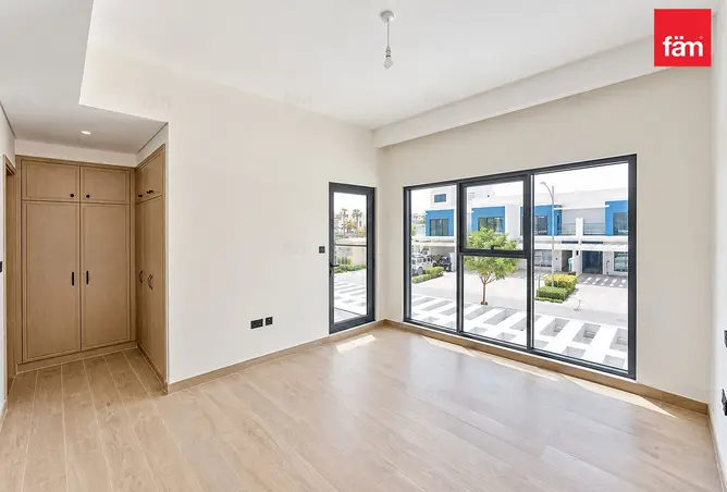 165025917 - Property Image 2