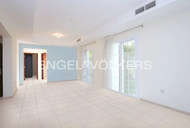 165579390 - Property Image 3