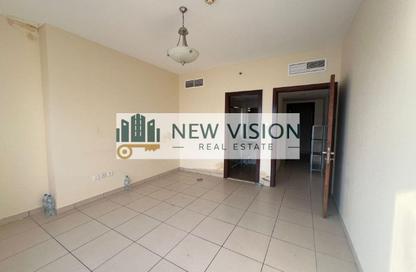 Apartment - 2 - 4 for rent in Danat Al Khan Tower - Al Khan Lagoon - Al Khan - Sharjah