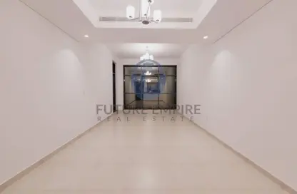 Apartment - 1 Bedroom - 2 Bathrooms for rent in Airport Road Area - Al Garhoud - Dubai