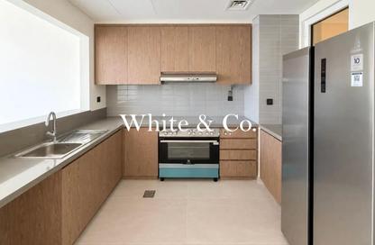 Townhouse - 5 - 5 for rent in Nice - Damac Lagoons - Dubai