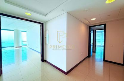 Apartment - 4 Bedrooms - 5 Bathrooms for rent in Landmark Tower - Corniche Road - Abu Dhabi
