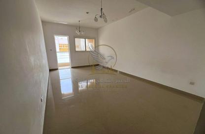 Apartment - 1 - 2 for rent in Al Qulaya'ah - Al Sharq - Sharjah Apartment - 1 - 2 for rent in Al Qulaya'ah - Al Sharq - Sharjah