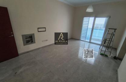 Apartment - 2 Bedrooms - 2 Bathrooms for rent in Al Jurf 2 - Al Jurf - Ajman Downtown - Ajman