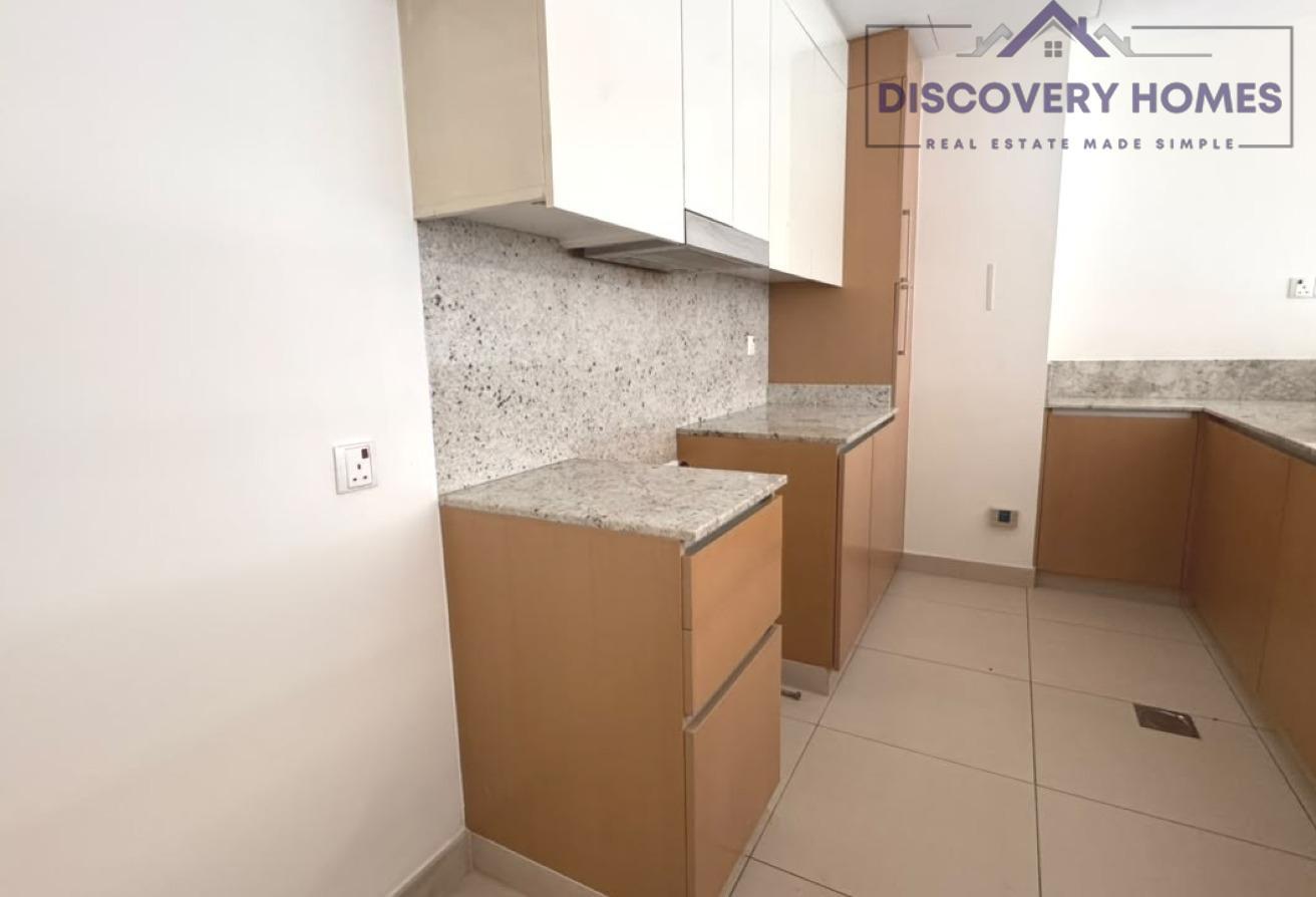 Vacant Unit | Park View | Private Balcony photo 18