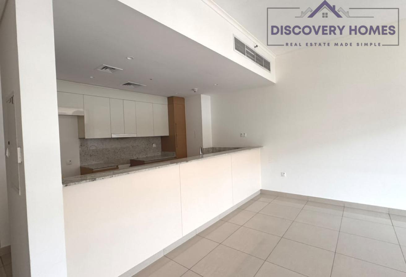 Vacant Unit | Park View | Private Balcony photo 8