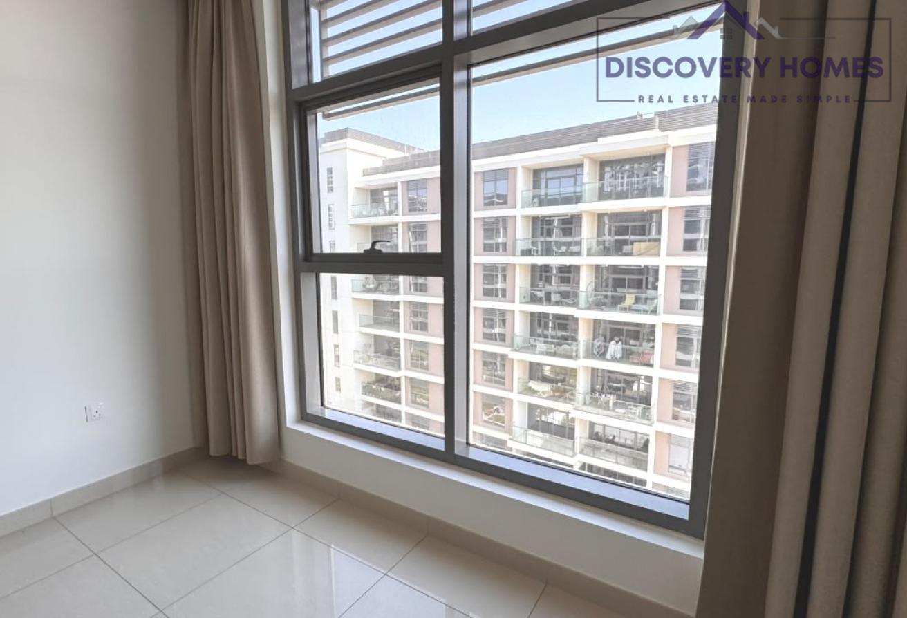 Vacant Unit | Park View | Private Balcony photo 13