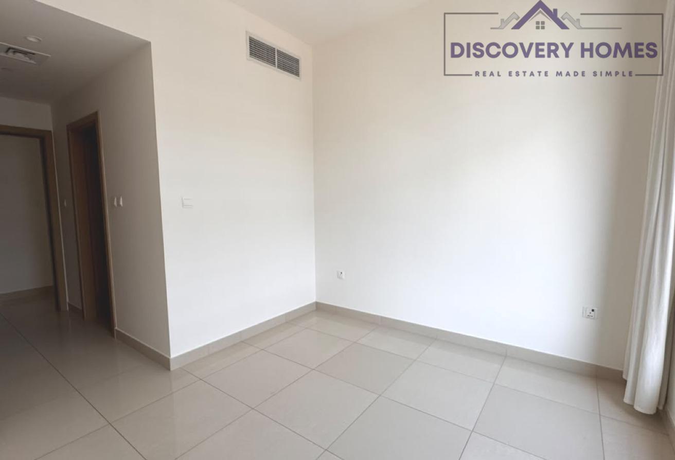 Vacant Unit | Park View | Private Balcony photo 7