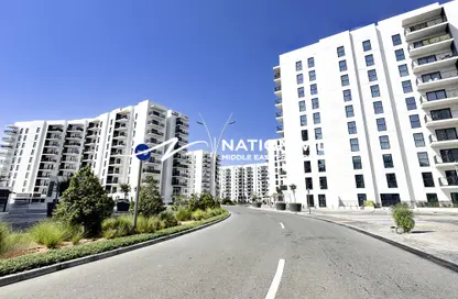 Apartment - 2 Bedrooms - 2 Bathrooms for sale in Waters Edge - Yas Island - Abu Dhabi