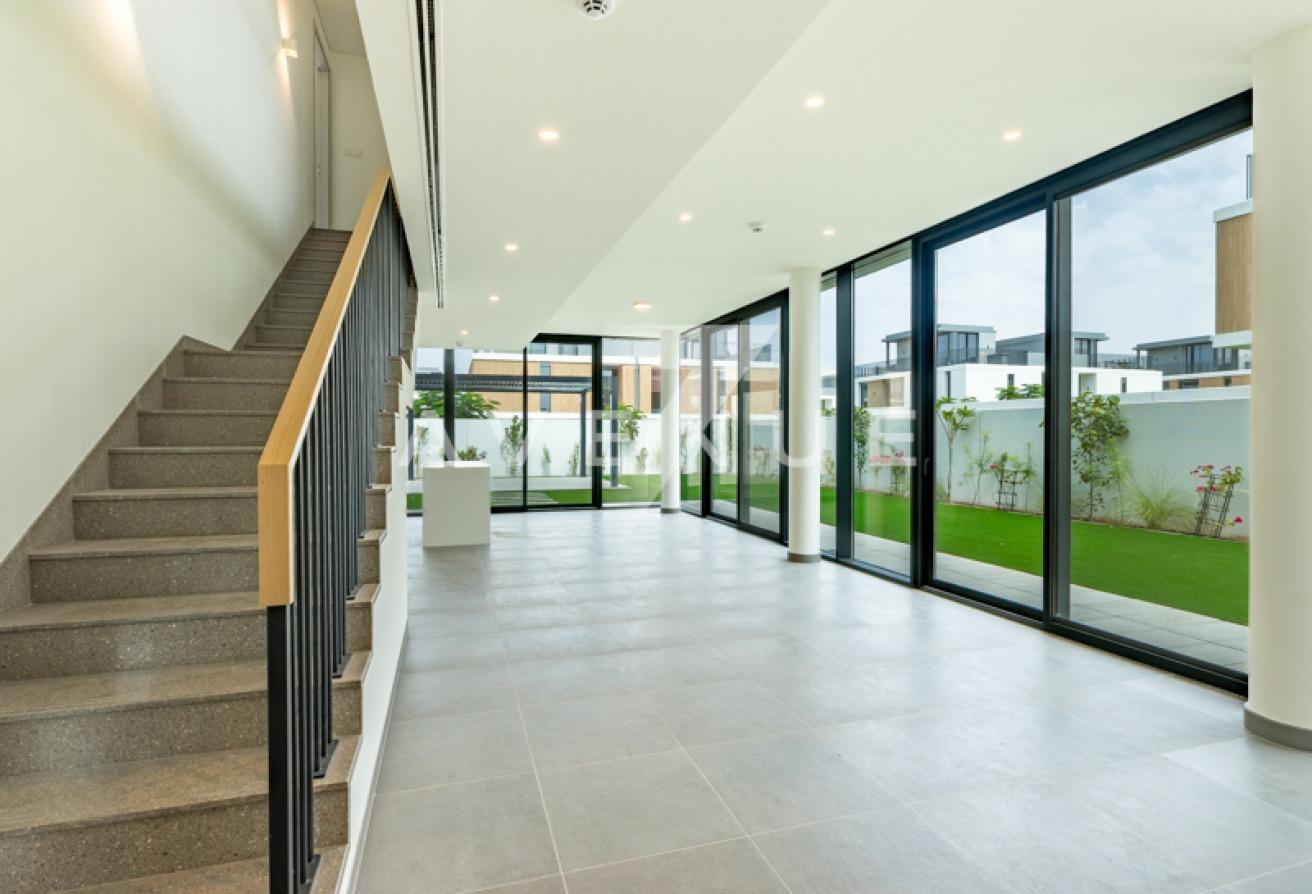 Landscaped | Moonstone I Internal Unit photo 7