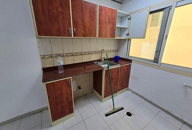 81111728 - Property Image 3