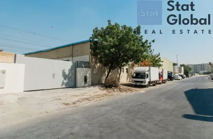 Warehouse - Studio - 2 Bathrooms for rent in Al Qusais Industrial Area 4 - Al Qusais Industrial Area - Al Qusais - Dubai