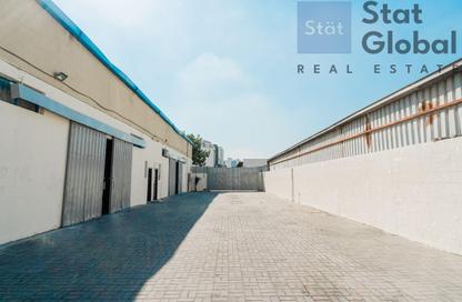 Warehouse - Studio - 2 Bathrooms for rent in Al Qusais Industrial Area 4 - Al Qusais Industrial Area - Al Qusais - Dubai