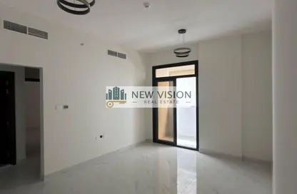 شقة - غرفة نوم - 2 حمامات للايجار في الزاهية - تجارية مويلح - الشارقة