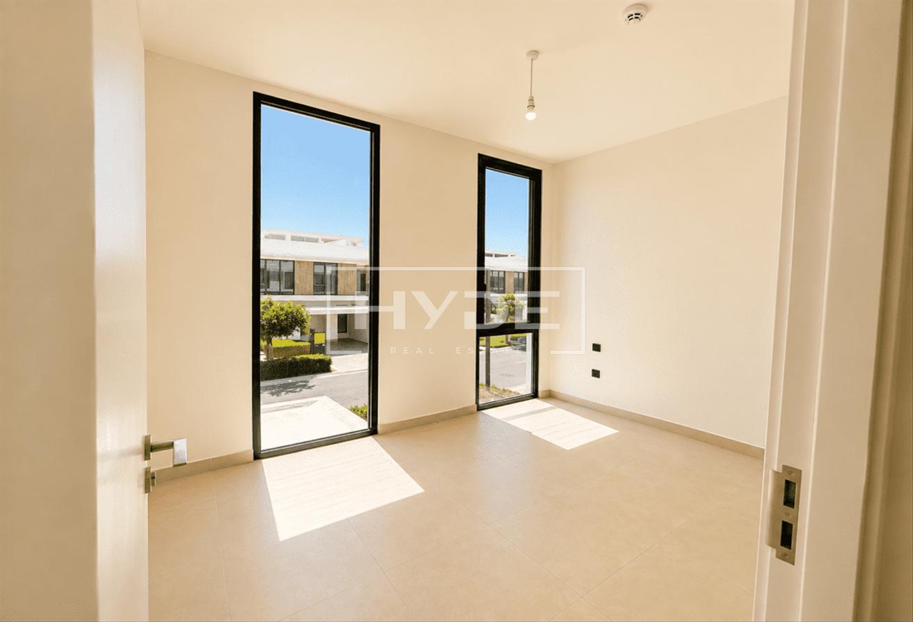 Immaculate Condition | Park View | Vacant photo 6