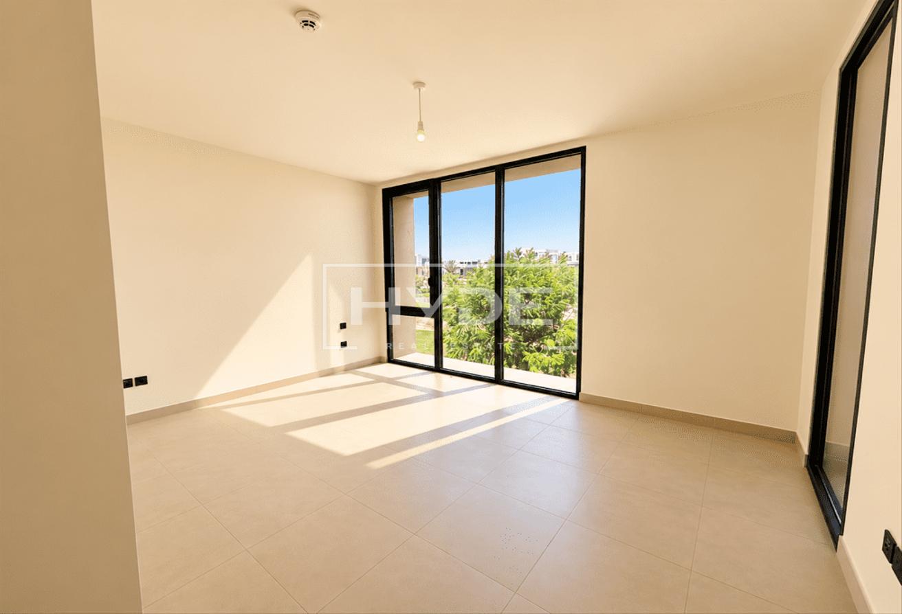 Immaculate Condition | Park View | Vacant photo 7