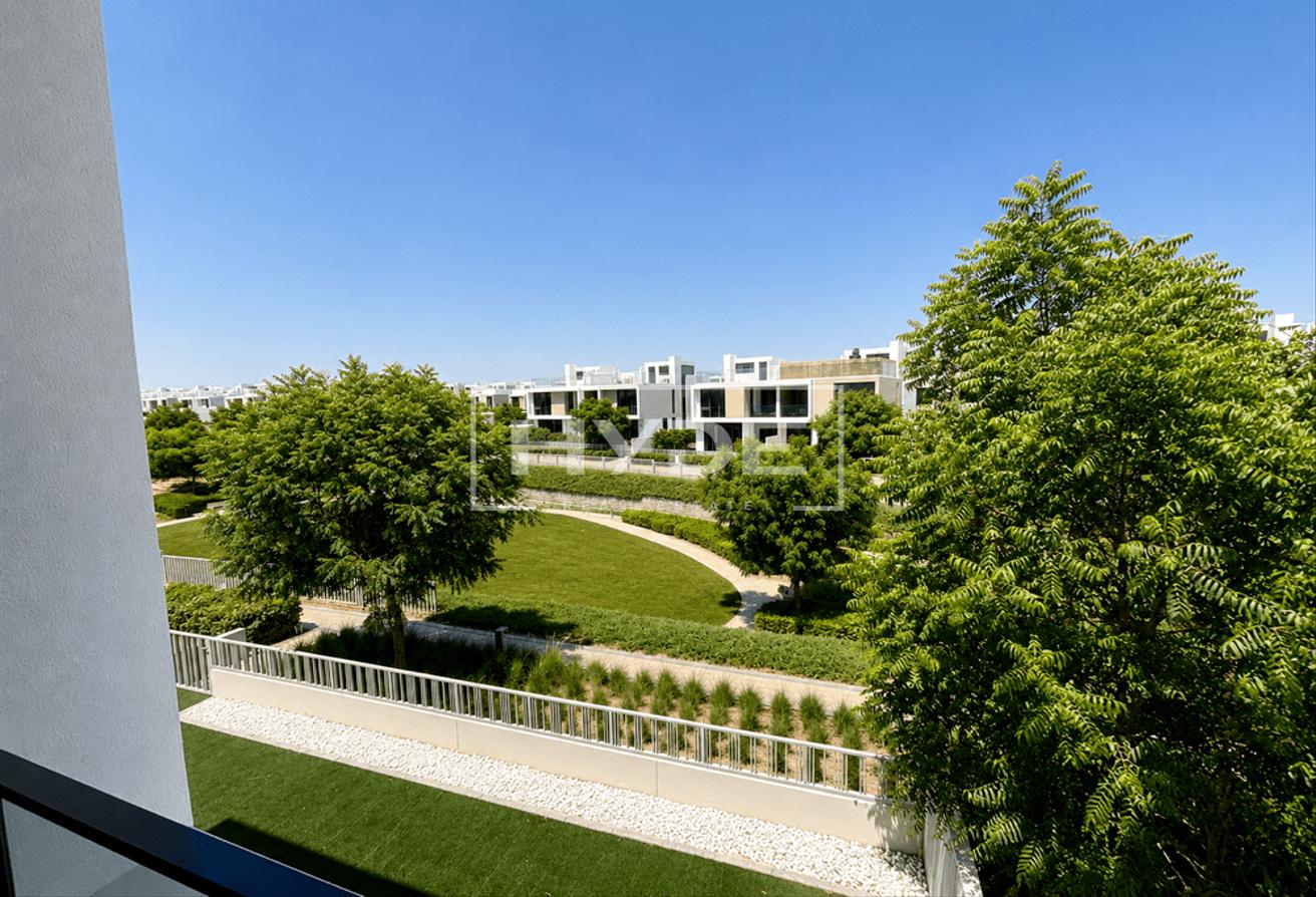 Immaculate Condition | Park View | Vacant photo 9
