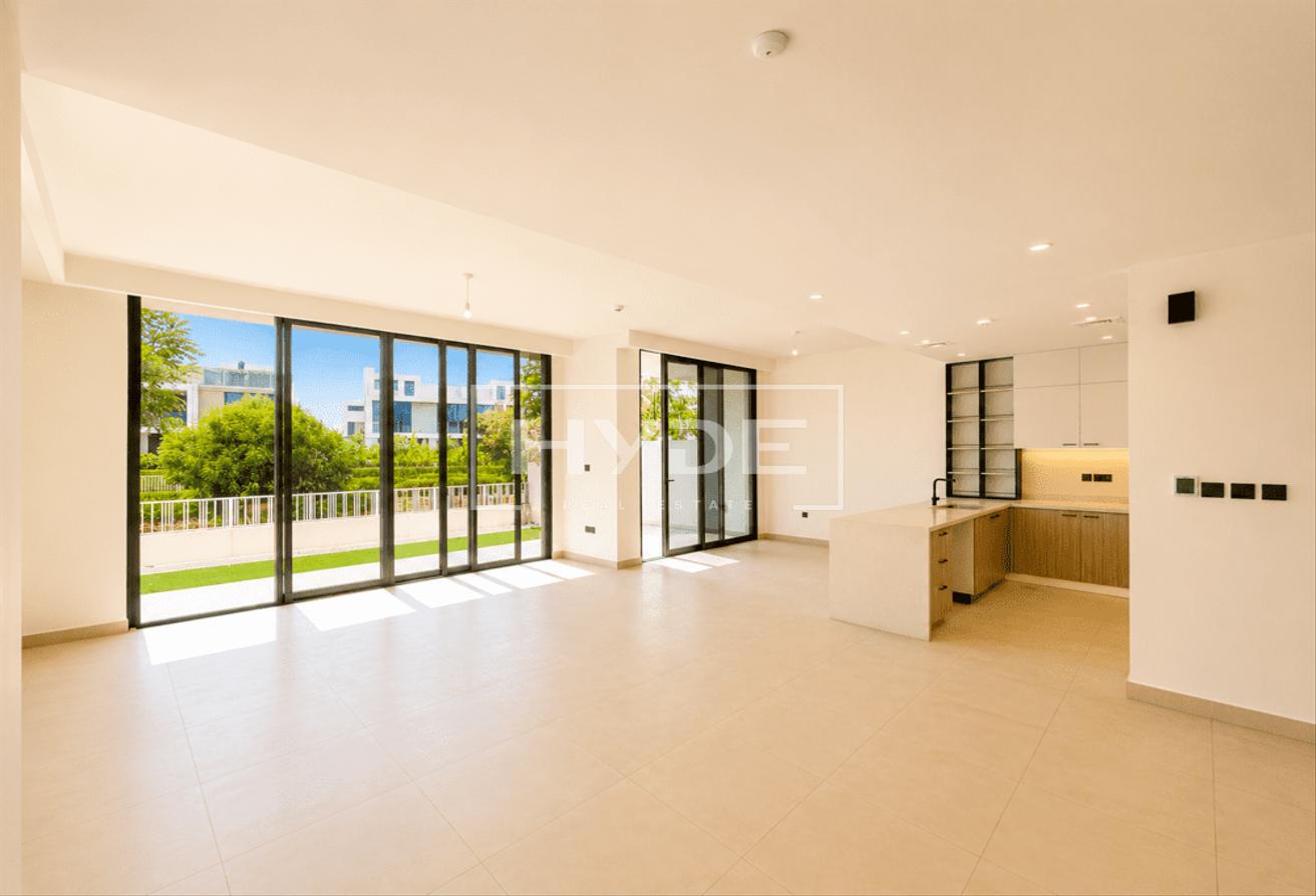 Immaculate Condition | Park View | Vacant photo 4