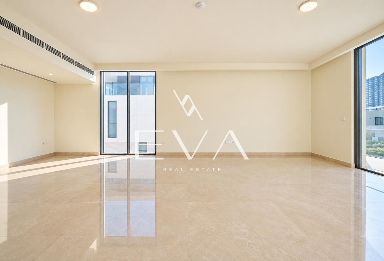 LUXURY VILLA | UNFURNISHED | VACANT photo 21