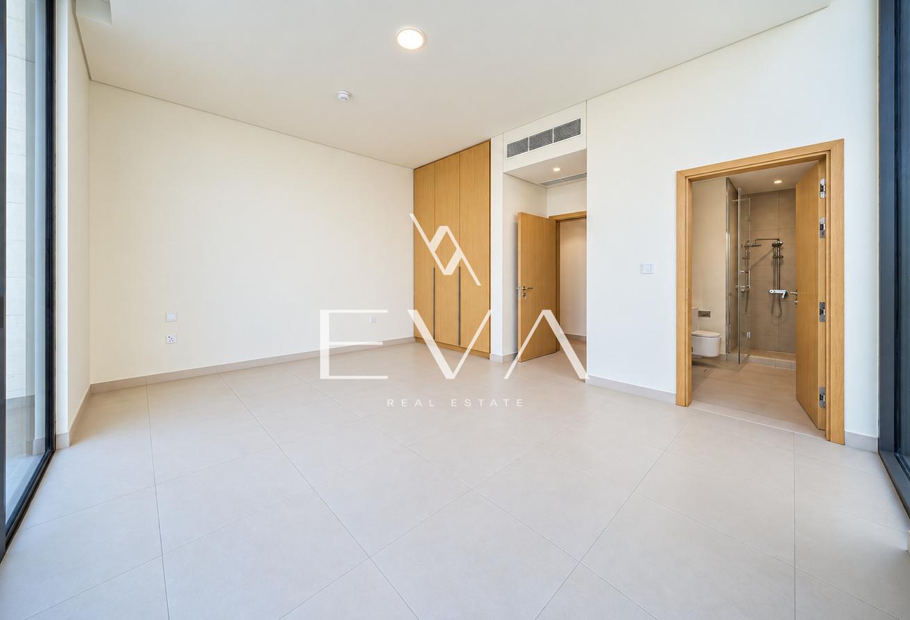 LUXURY VILLA | UNFURNISHED | VACANT photo 14