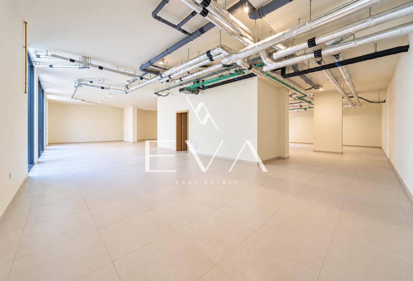 LUXURY VILLA | UNFURNISHED | VACANT photo 16