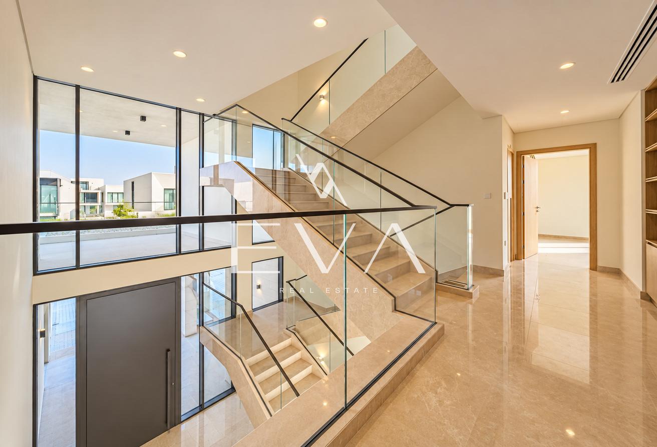 LUXURY VILLA | UNFURNISHED | VACANT photo 19