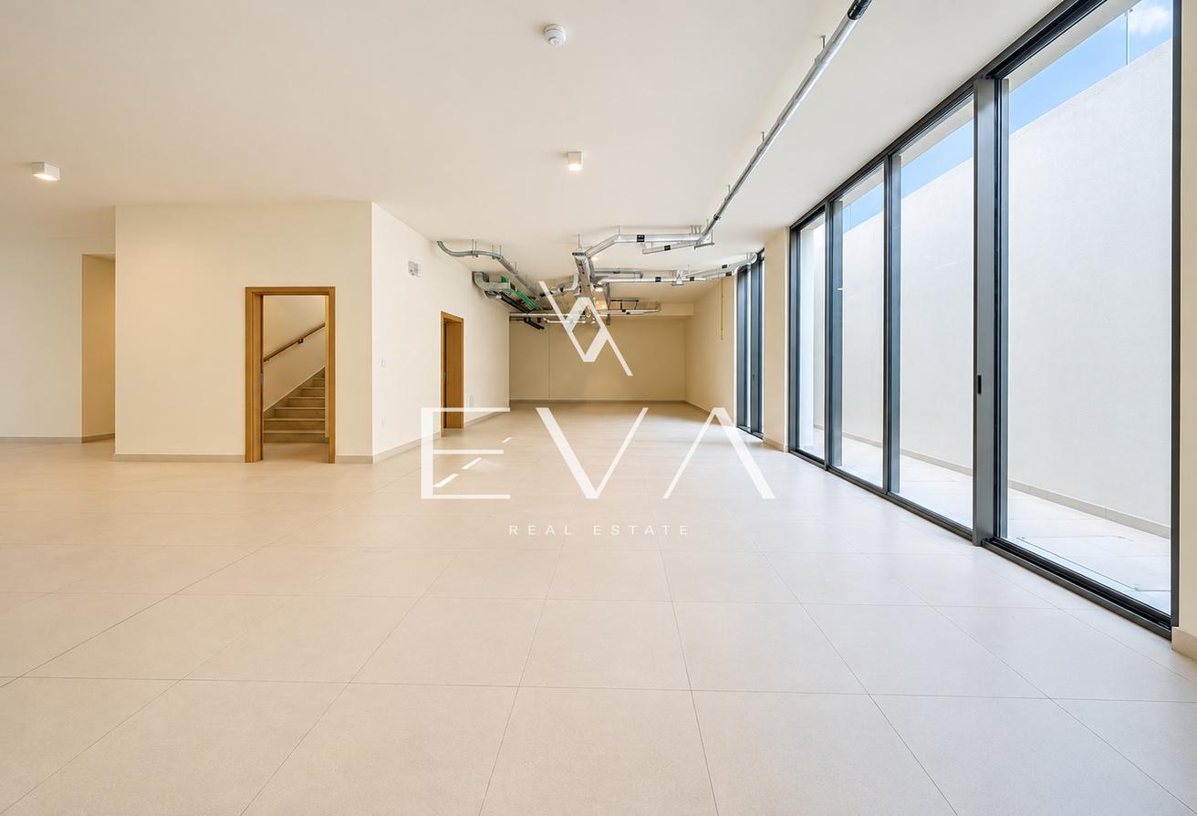 LUXURY VILLA | UNFURNISHED | VACANT photo 15