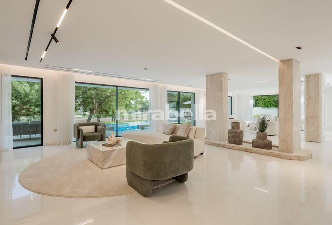 Statement Mansion | Corner Plot | Basement — photo 3