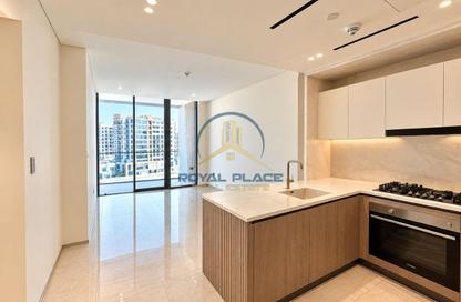 Apartment - 2 - 2 for rent in Binghatti Pinnacle - Dubai Healthcare City 2 - Al Jaddaf - Dubai