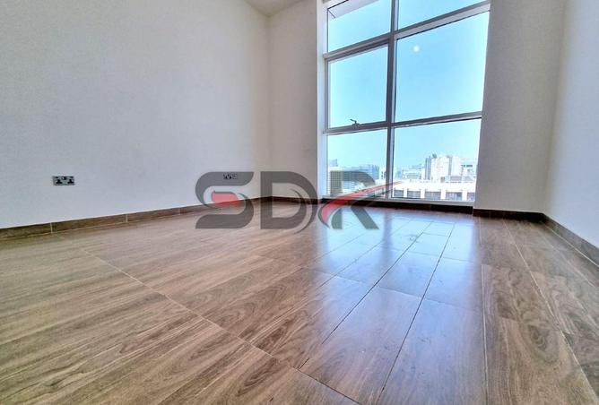 114614956 - Property Image 2