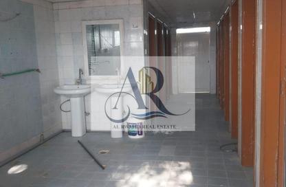 Labor Camp - Studio - 7+ Bathrooms for rent in Al Jurf Industrial 1 - Al Jurf Industrial - Ajman