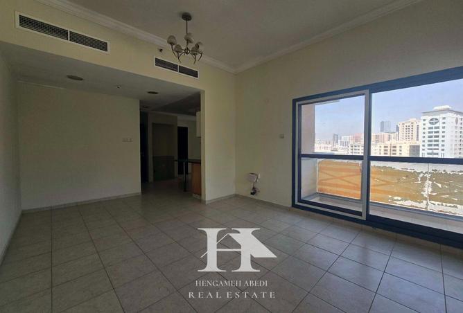100838369 - Property Main Image