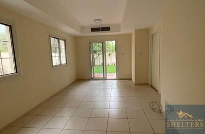 Villa - 2 Bedrooms - 3 Bathrooms for rent in Springs 2 - The Springs - Dubai