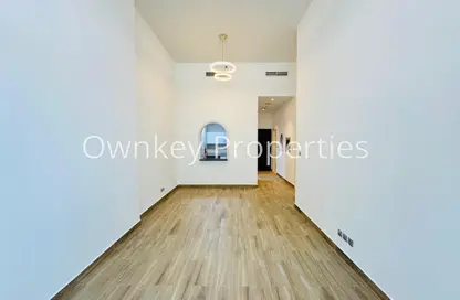 Apartment - 1 Bedroom - 6 Bathrooms for rent in Flamingo Building - District 15 - Jumeirah Village Circle - Dubai