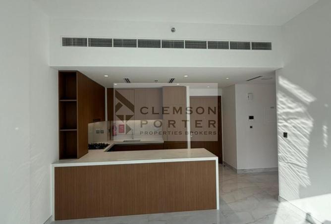 98681948 - Property Image 2