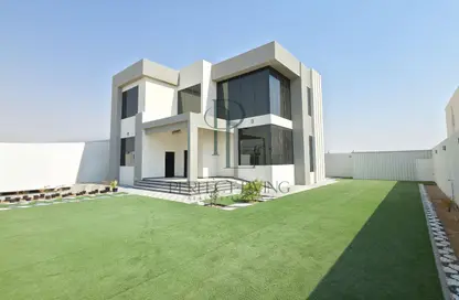 Villa - 4 Bedrooms - 5 Bathrooms for rent in Al Aweer 1 - Al Aweer - Dubai