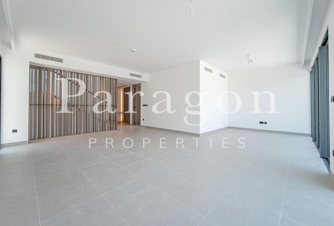 Garden Landscaped  Suite | Closed Kitchen | Pool — photo 3