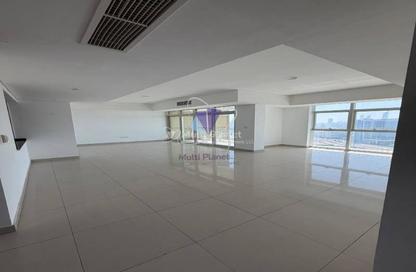 Apartment - 3 Bedrooms - 5 Bathrooms for rent in Tala Tower - Marina Square - Al Reem Island - Abu Dhabi