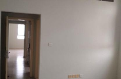 Apartment - 1 Bedroom - 2 Bathrooms for rent in Talal Building - Al Mujarrah - Sharjah