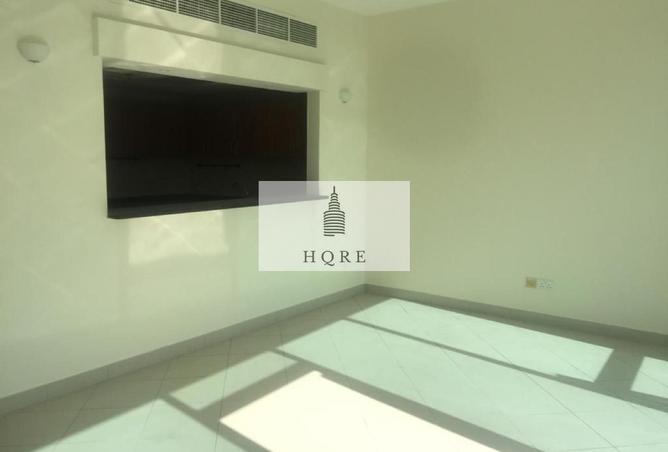 71463187 - Property Image 2