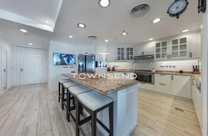 Apartment - 3 Bedrooms - 3 Bathrooms for sale in Al Tamr - Shoreline Apartments - Palm Jumeirah - Dubai