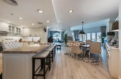 Apartment - 3 Bedrooms - 3 Bathrooms for sale in Al Tamr - Shoreline Apartments - Palm Jumeirah - Dubai